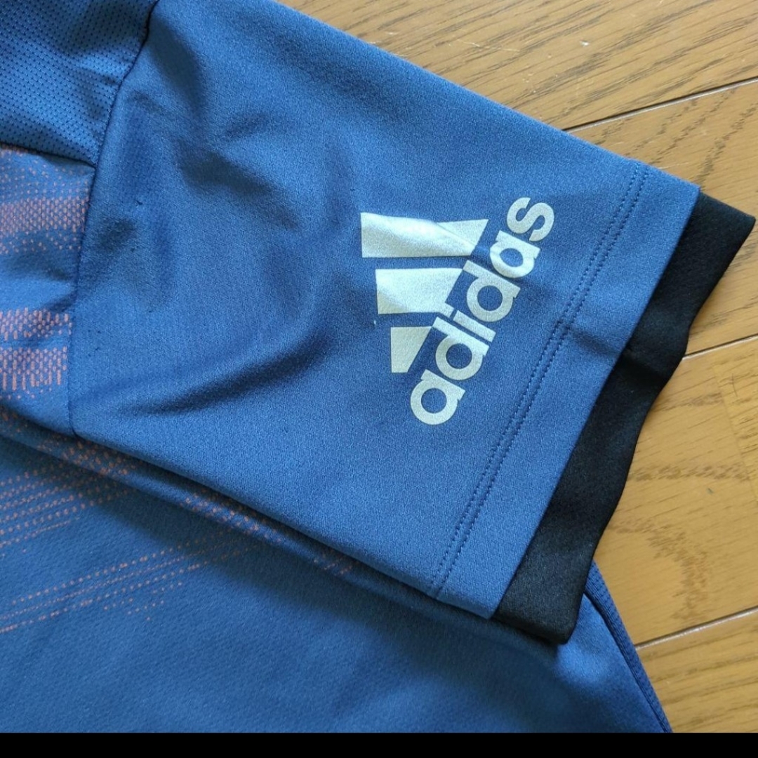 adidas(アディダス)のTシャツ キッズ/ベビー/マタニティのキッズ服男の子用(90cm~)(Tシャツ/カットソー)の商品写真