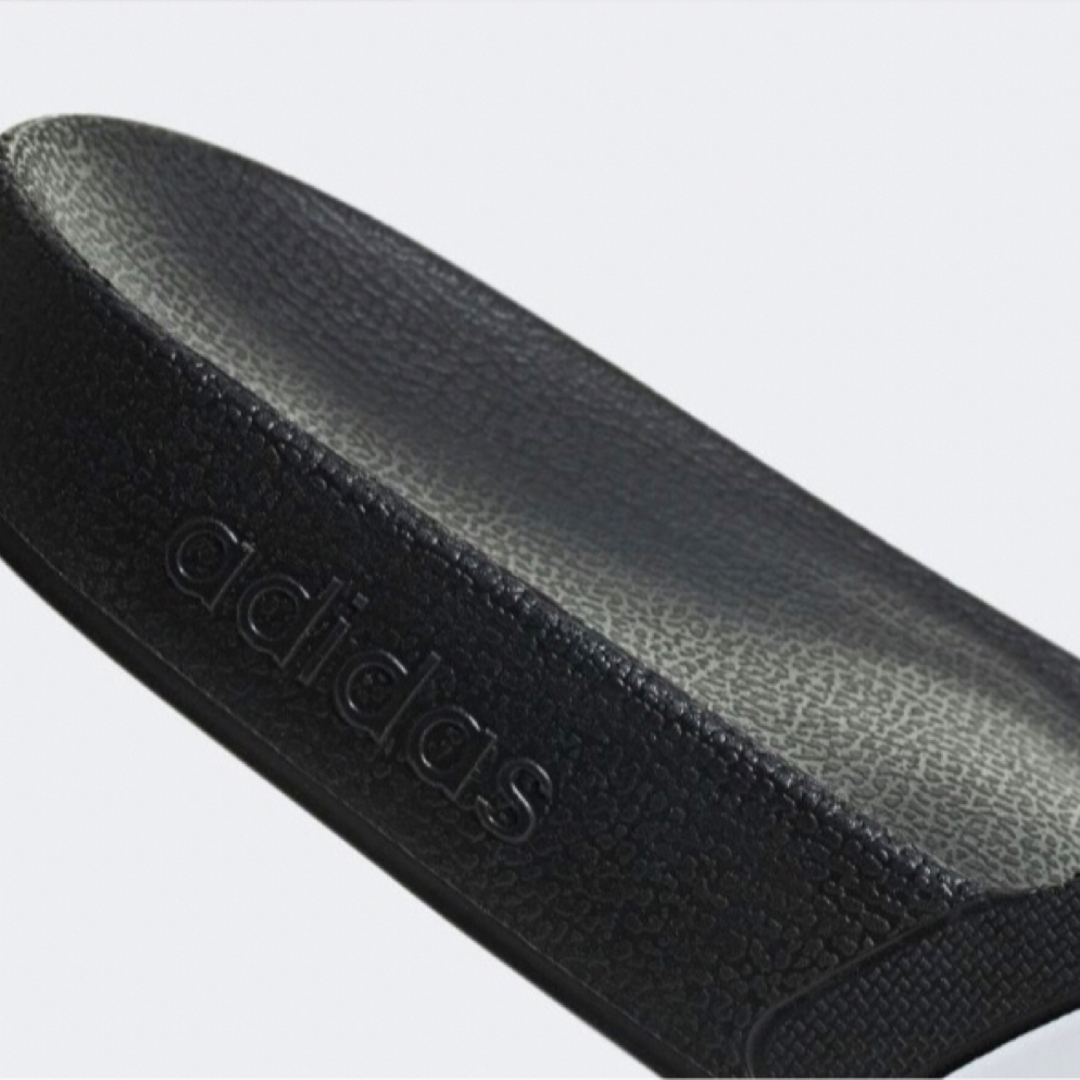 adidas(アディダス)のアディダス　サンダル　アディレッタ　ブラック　新品未使用　タグ付　24cm レディースの靴/シューズ(サンダル)の商品写真