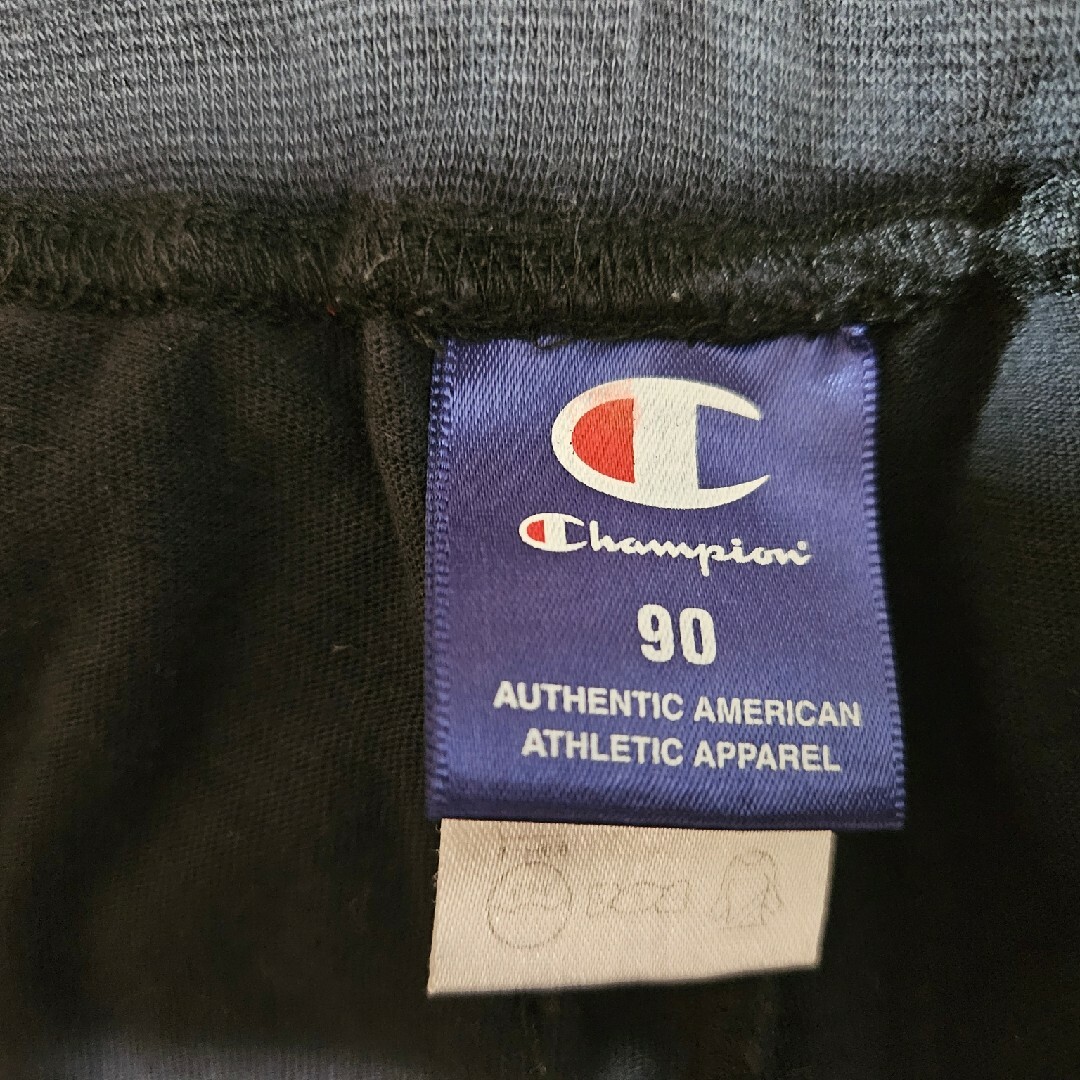 Champion(チャンピオン)のベビー　子供服　Champion　 ショートパンツ ハーフパンツ　90cm キッズ/ベビー/マタニティのキッズ服男の子用(90cm~)(パンツ/スパッツ)の商品写真