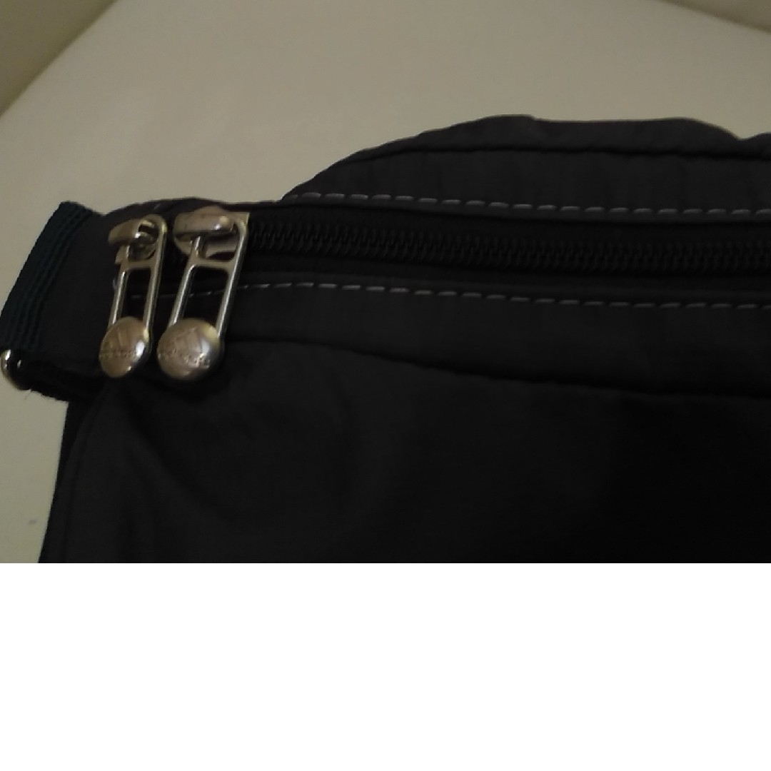 adidas(アディダス)のアディダスadidas/ショルダーバッグ メンズのバッグ(ショルダーバッグ)の商品写真