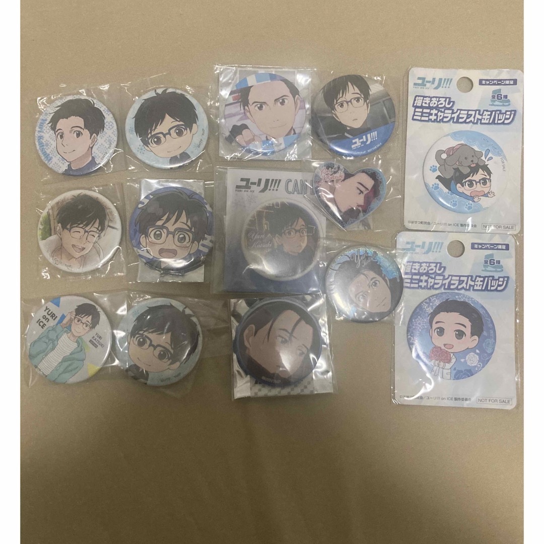 ユーリon ice 勝生勇利　缶バッジ エンタメ/ホビーのおもちゃ/ぬいぐるみ(キャラクターグッズ)の商品写真