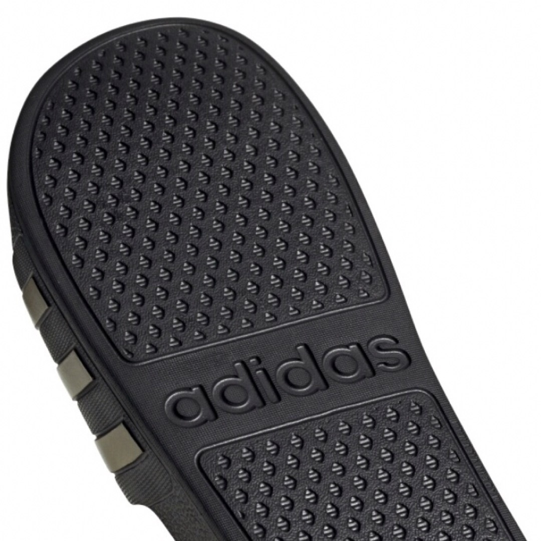 adidas(アディダス)のアディダス　サンダル　アディレッタ　ゴールド　26.5 新品未使用　タグ付 メンズの靴/シューズ(サンダル)の商品写真