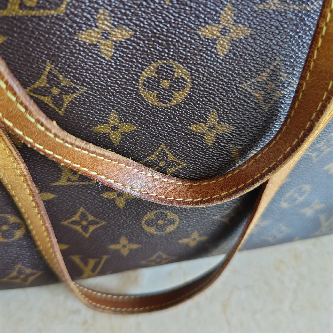 LOUIS VUITTON(ルイヴィトン)のモントルグイユGM ヴィトン　モノグラム　ショルダー レディースのバッグ(ショルダーバッグ)の商品写真