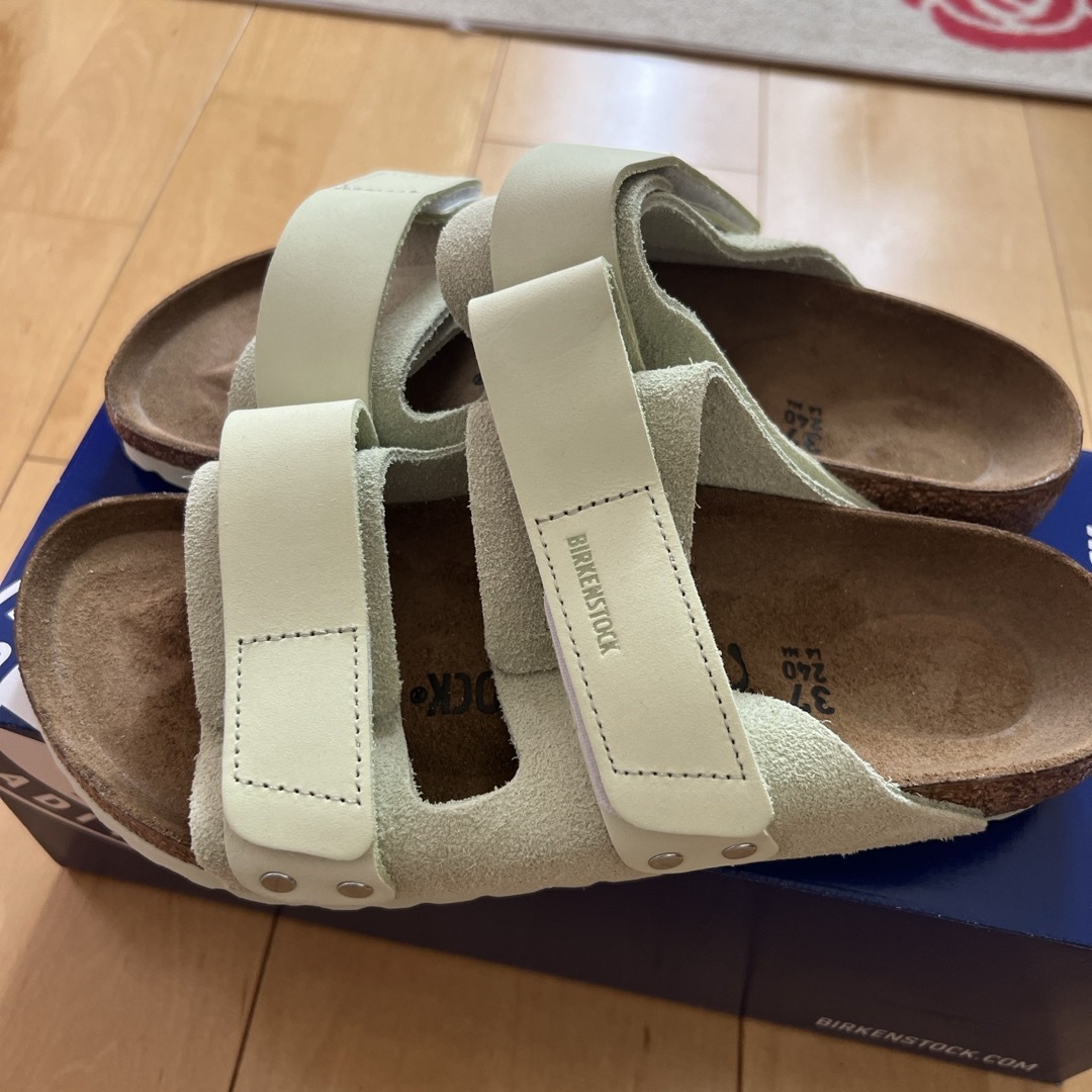 BIRKENSTOCK(ビルケンシュトック)のビルケンシュトック uji レディースの靴/シューズ(サンダル)の商品写真