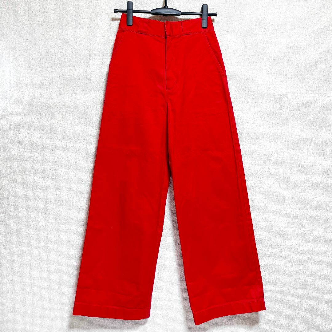 BEAUTY&YOUTH UNITED ARROWS(ビューティアンドユースユナイテッドアローズ)のH beauty&youth UNITED ARROWS パンツ　赤　ストレート レディースのパンツ(カジュアルパンツ)の商品写真