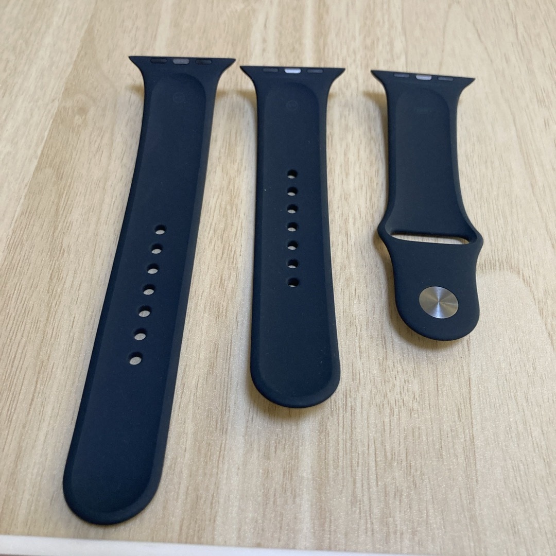 Apple(アップル)の純正　アップルウォッチスポーツバンド45mmケース用 メンズの時計(ラバーベルト)の商品写真
