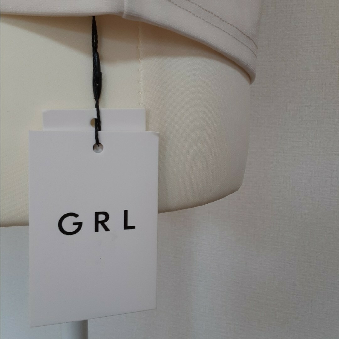 GRL(グレイル)のたん様専用✨GRL 新品✨半袖カットソー レディースのトップス(カットソー(半袖/袖なし))の商品写真