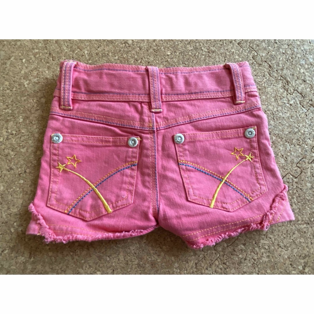 90サイズ　ショートパンツ　ピンク　半ズボン　ショーパン　短パン キッズ/ベビー/マタニティのキッズ服女の子用(90cm~)(パンツ/スパッツ)の商品写真