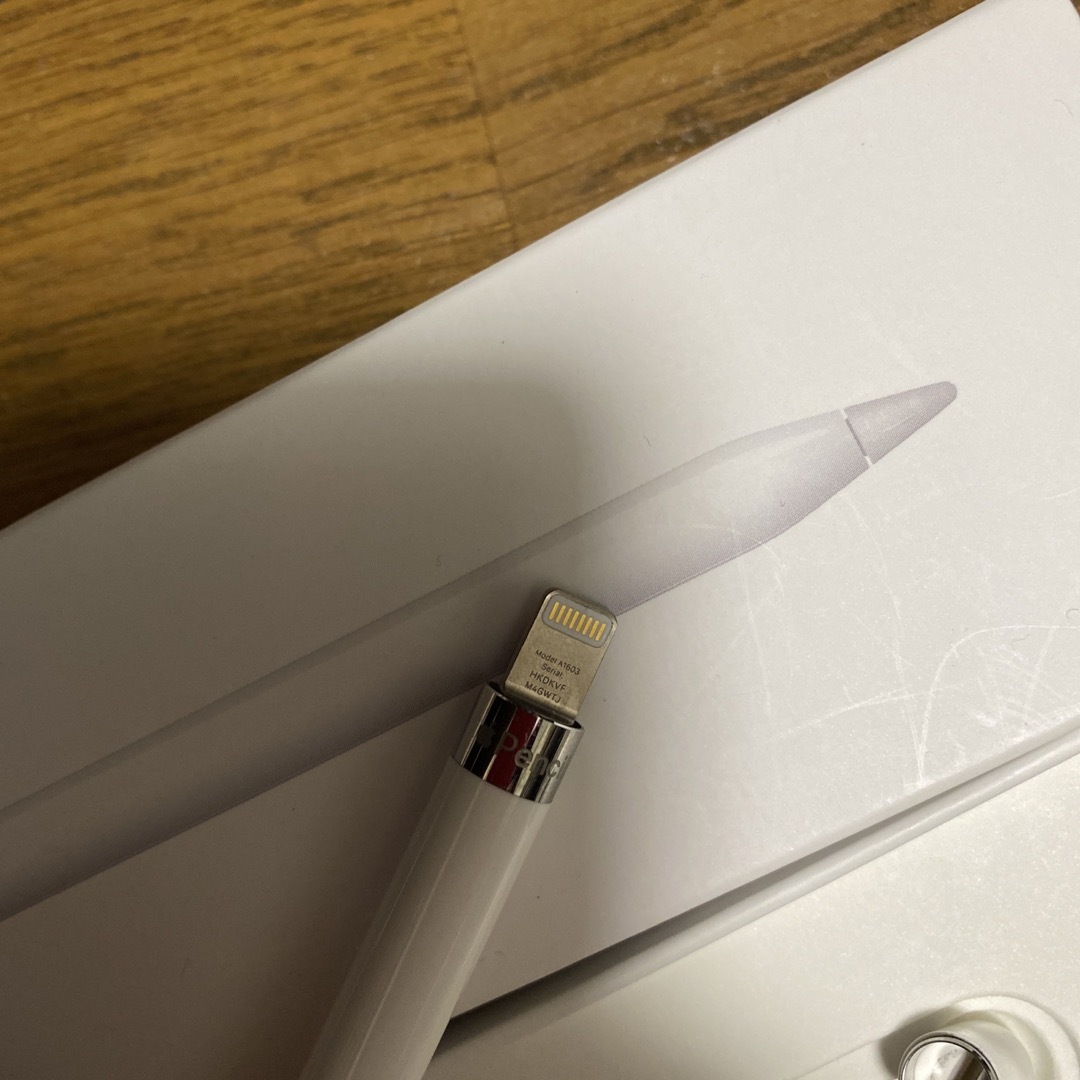 Apple(アップル)のApple Pencil 第1世代 極美品 箱付き スマホ/家電/カメラのPC/タブレット(PC周辺機器)の商品写真