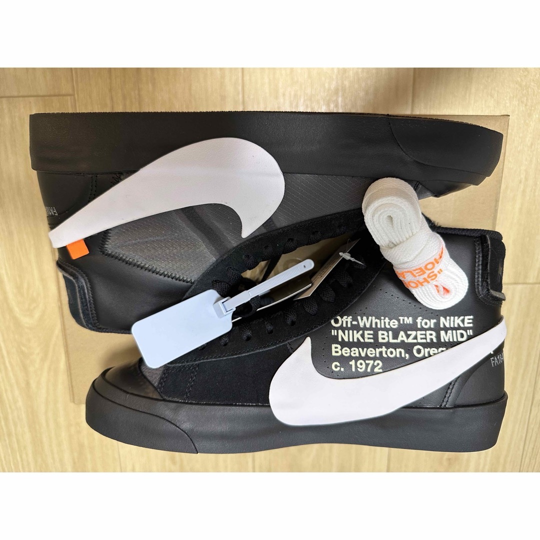 NIKE(ナイキ)のNIKE off-white Blazer ブレーザー 新品未使用 26.5cm メンズの靴/シューズ(スニーカー)の商品写真