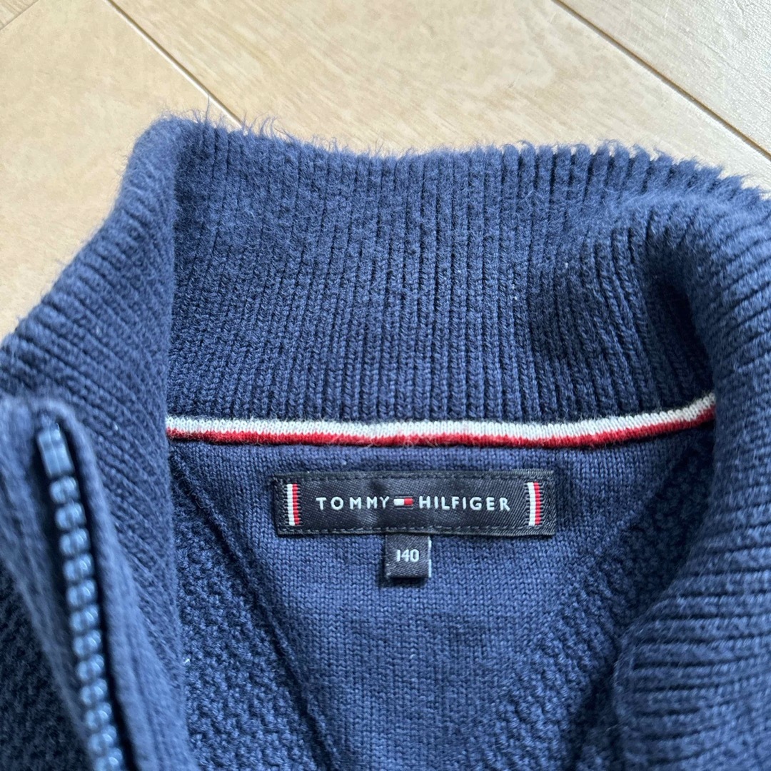 TOMMY HILFIGER(トミーヒルフィガー)のトミーフィルフィガー　ジップアップカーディガン キッズ/ベビー/マタニティのキッズ服男の子用(90cm~)(カーディガン)の商品写真