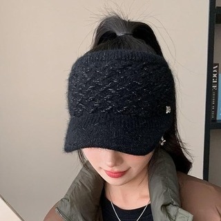 【人気商品】帽子　レディース　シンプル　ブラック　新品　ニットサンバイザー(その他)
