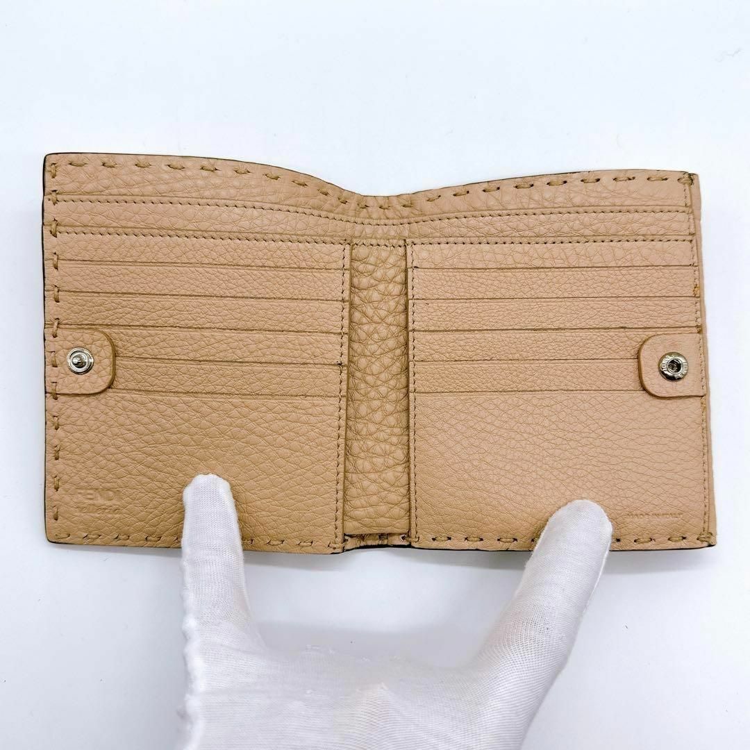 FENDI(フェンディ)のフェンディ セレリア レザー 財布 ベージュ 8M0399 コンパクトウォレット レディースのファッション小物(財布)の商品写真