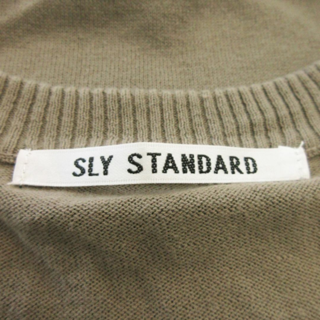 SLY(スライ)のスライスタンダード Vネック薄手ニット 1 カーキ 231117MN2R レディースのトップス(ニット/セーター)の商品写真
