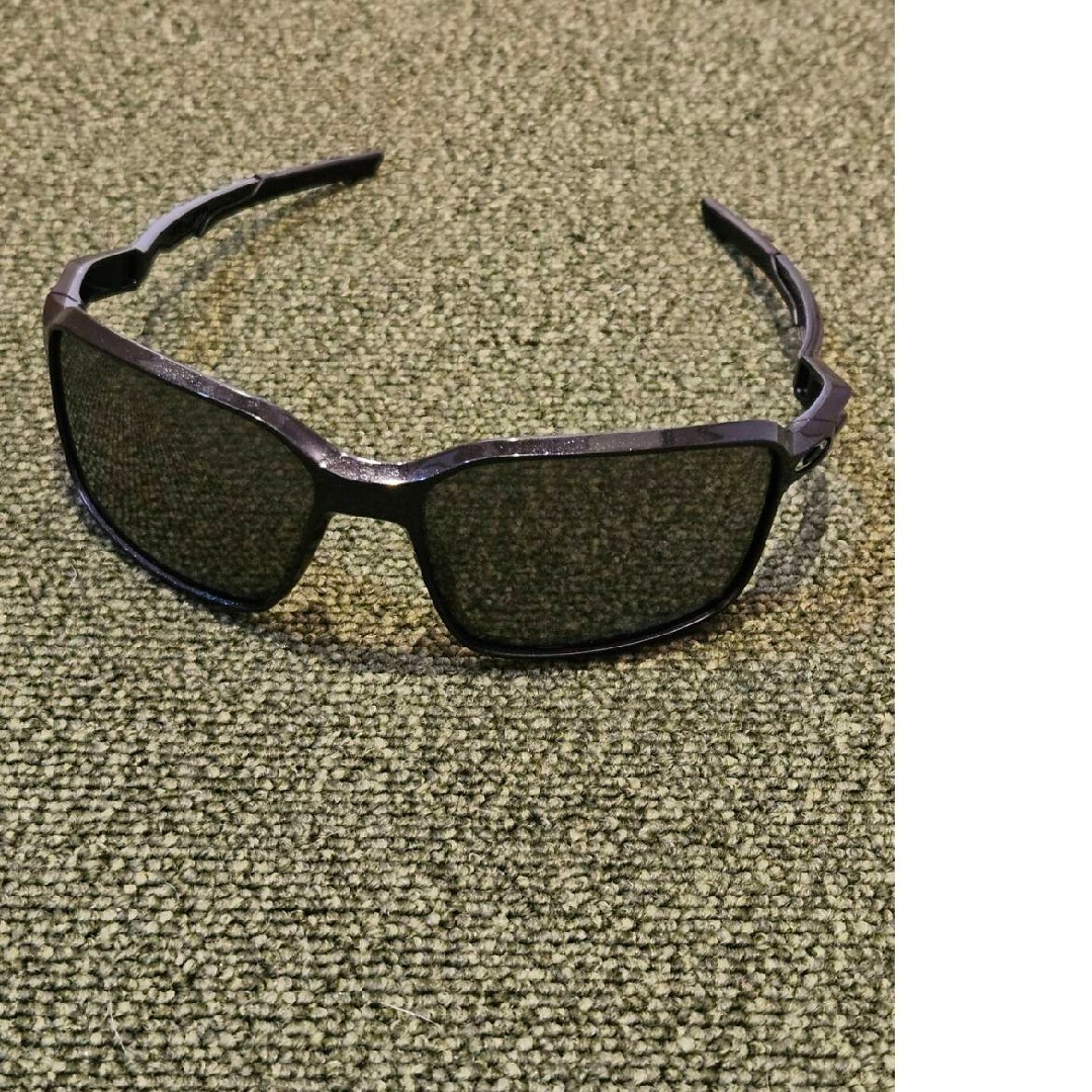 Oakley(オークリー)のオークリーサングラス レディースのファッション小物(サングラス/メガネ)の商品写真