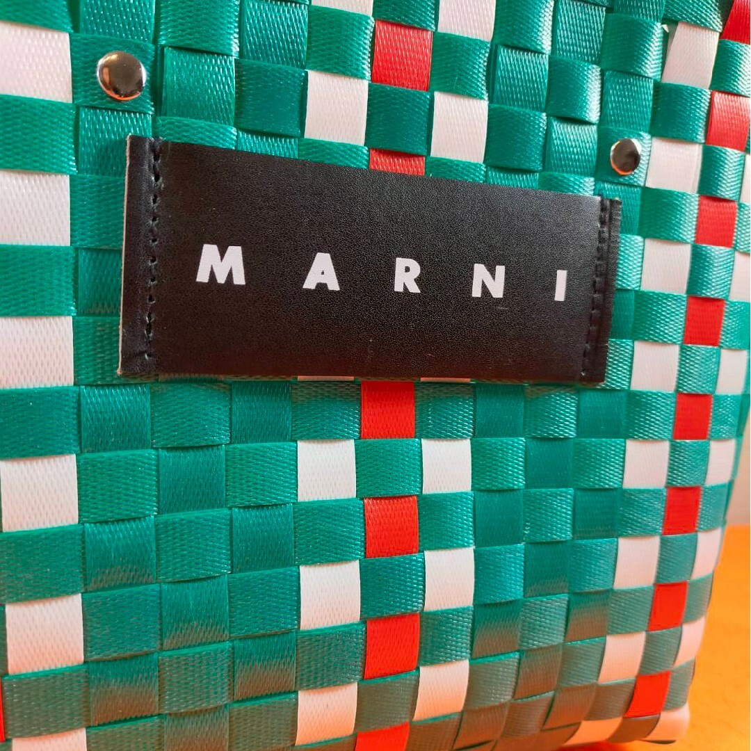 【新品】 マルニ MARNI トートバッグ カゴバッグ フラワーカフェ レディースのバッグ(トートバッグ)の商品写真