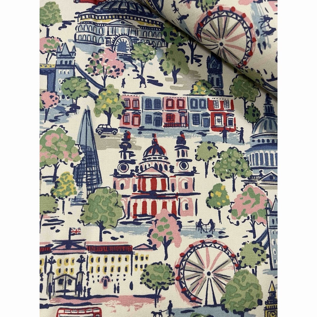 Cath Kidston(キャスキッドソン)の5/25＊【1m】新入荷❣️ ロンドンビュー キャスキッドソン  デニム生地 ハンドメイドの素材/材料(生地/糸)の商品写真