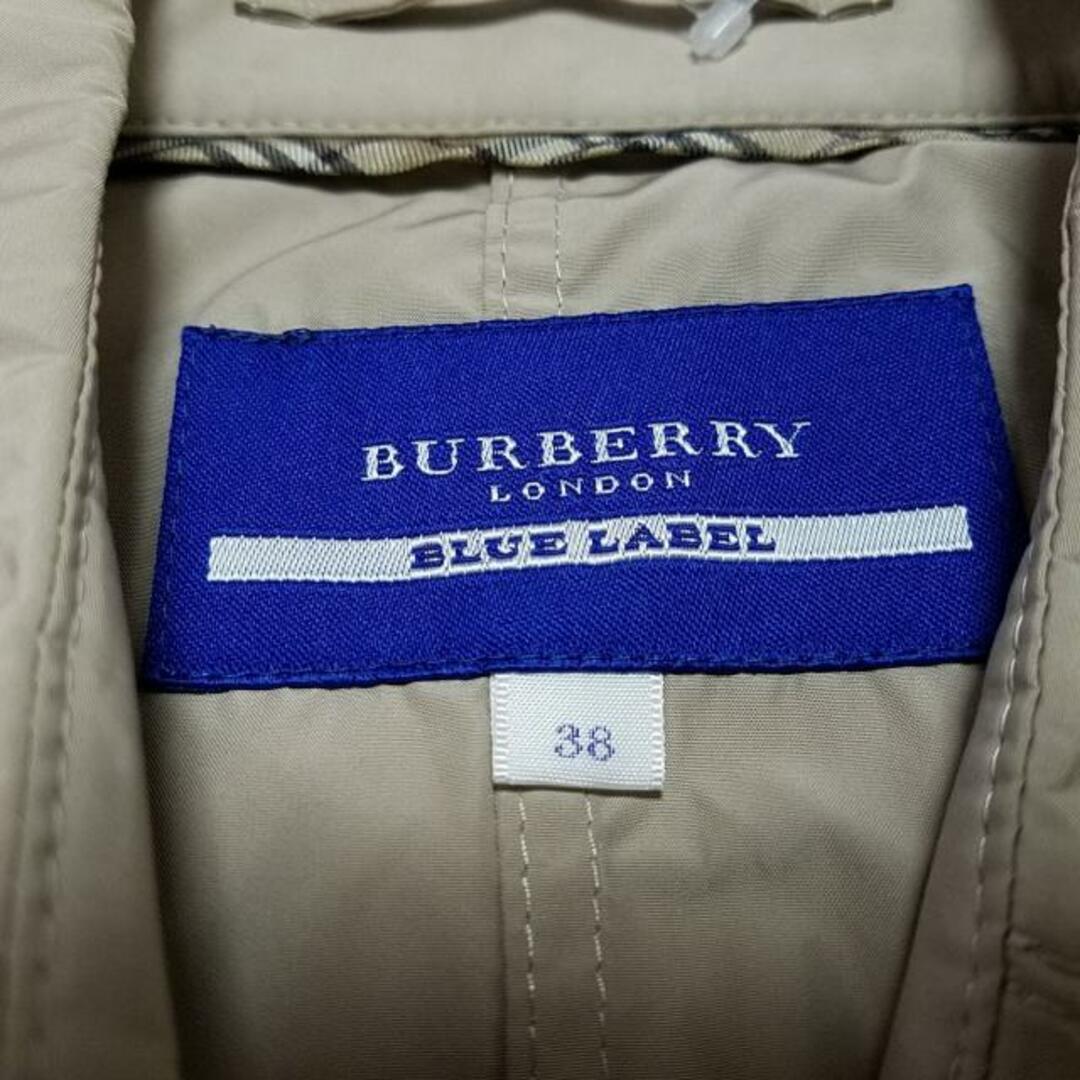 BURBERRY BLUE LABEL(バーバリーブルーレーベル)のBurberry Blue Label(バーバリーブルーレーベル) コート サイズ38 M レディース - ベージュ 長袖/春/秋 ポリエステル レディースのジャケット/アウター(その他)の商品写真