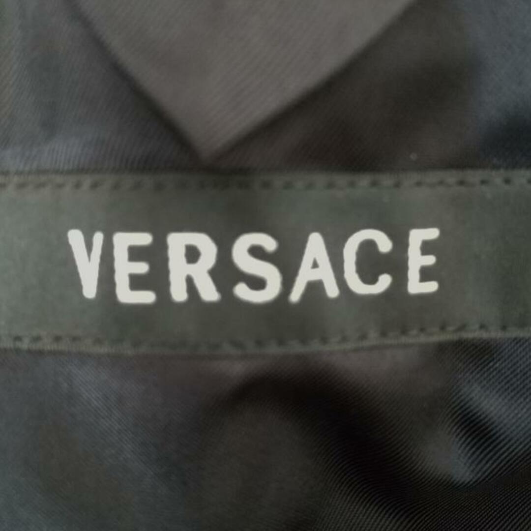 VERSACE(ヴェルサーチ)のVERSACE(ヴェルサーチ) ジャケット サイズ50R メンズ - 黒 長袖/春 メンズのジャケット/アウター(その他)の商品写真