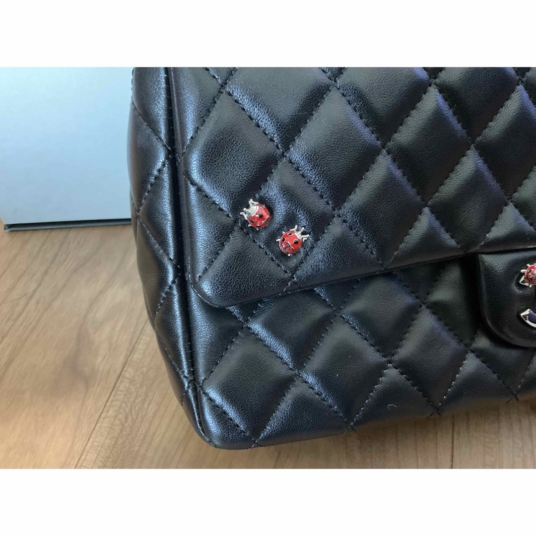 CHANEL(シャネル)のシャネル　激レア！てんとう虫マトラッセ レディースのバッグ(ショルダーバッグ)の商品写真