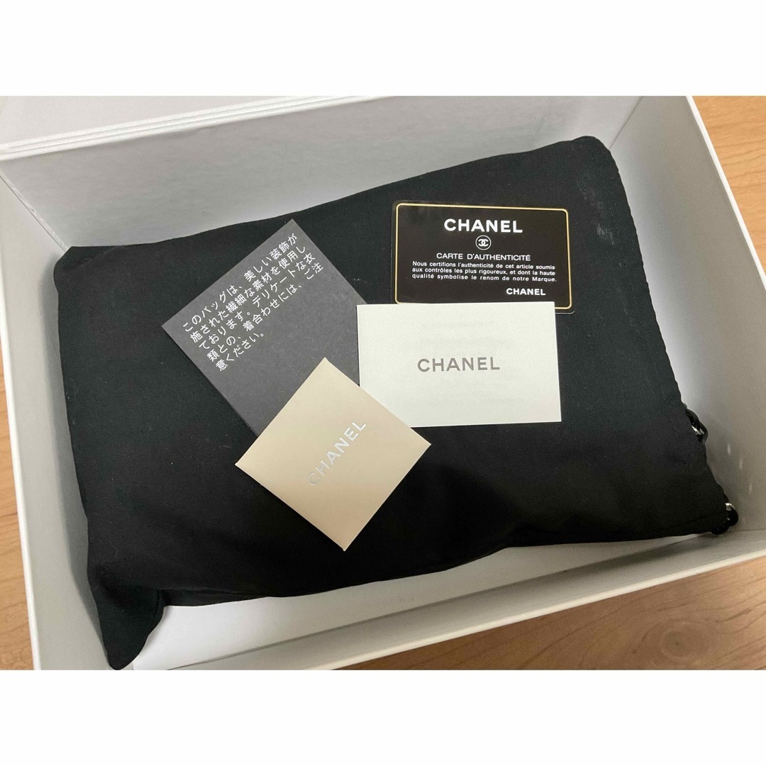 CHANEL(シャネル)のシャネル　激レア！てんとう虫マトラッセ レディースのバッグ(ショルダーバッグ)の商品写真