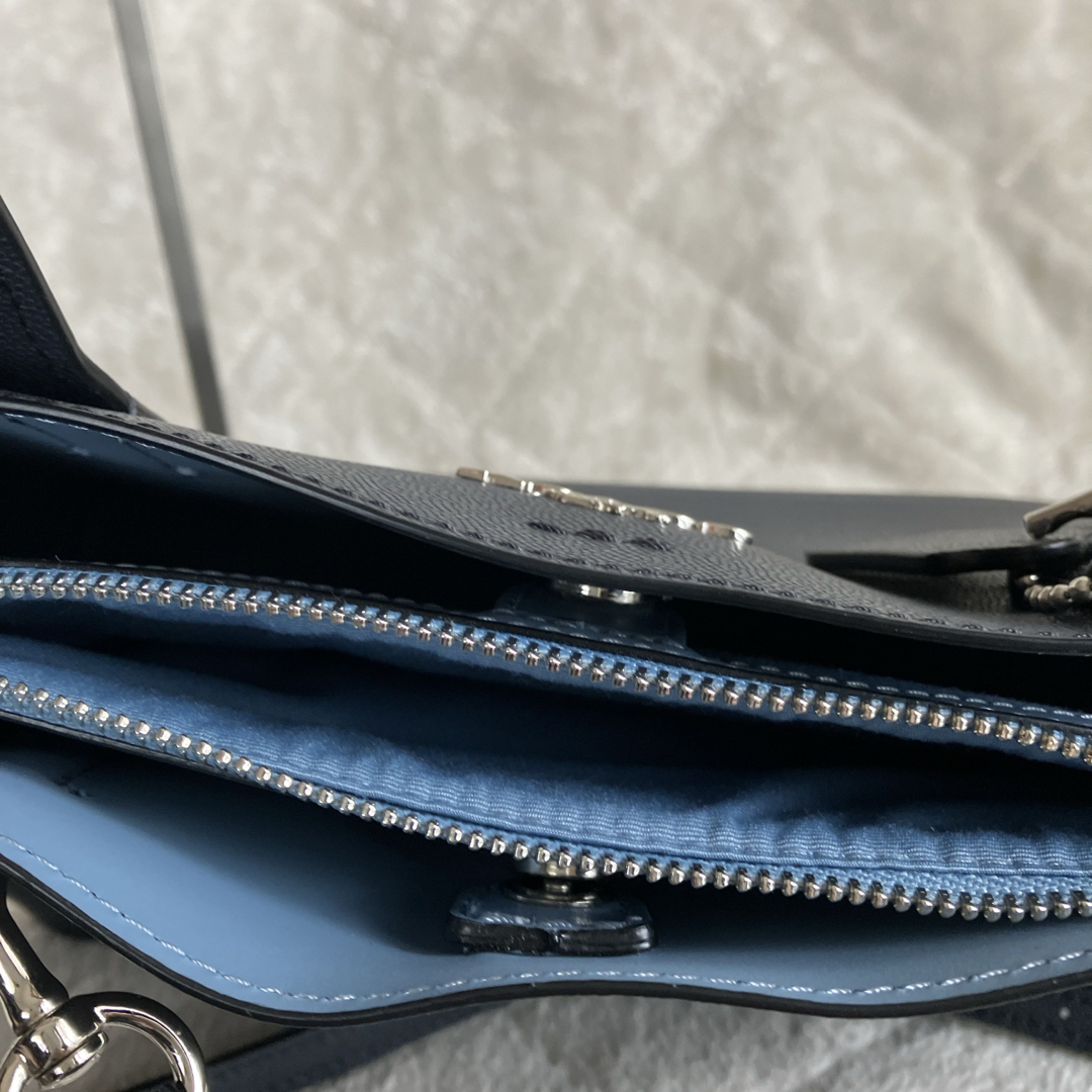 COACH(コーチ)のCOACH 2wayトートバッグ レディースのバッグ(ショルダーバッグ)の商品写真