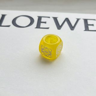 ロエベ(LOEWE)のLOEWE anagram dice yellow(チャーム)