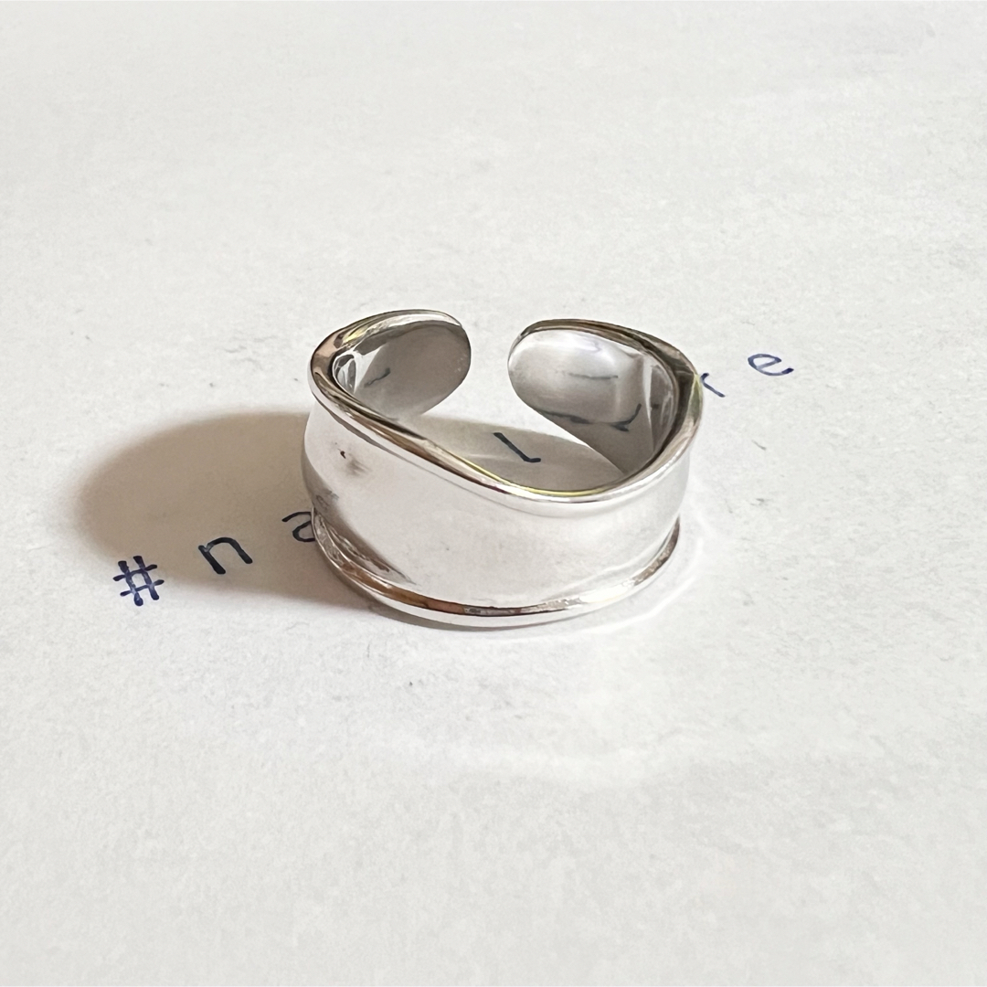 シルバーリング 銀 スムースカーブ ワイド 波 ウェーブ ミニマル 韓国 指輪③ メンズのアクセサリー(リング(指輪))の商品写真