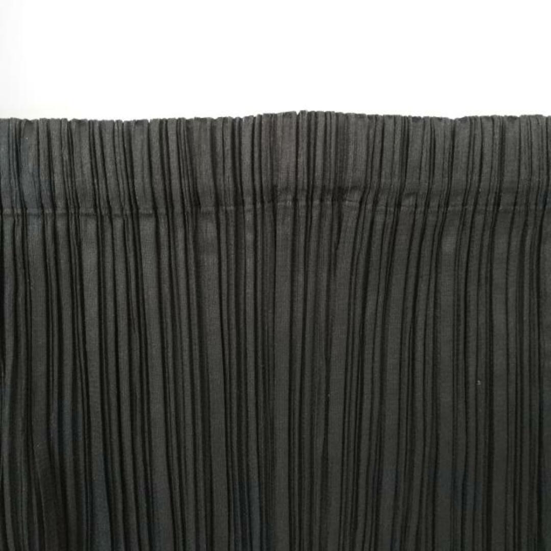 ISSEY MIYAKE(イッセイミヤケ)のISSEYMIYAKE(イッセイミヤケ) ロングスカート サイズL レディース美品  - 黒 プリーツ ポリエステル レディースのスカート(ロングスカート)の商品写真