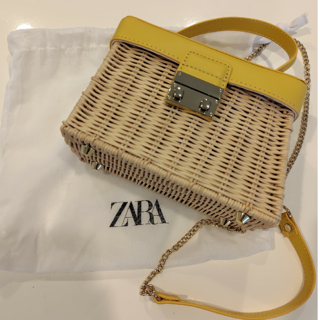 ZARA(ザラ)のZARA　新品　かごバッグ　ショルダー レディースのバッグ(かごバッグ/ストローバッグ)の商品写真