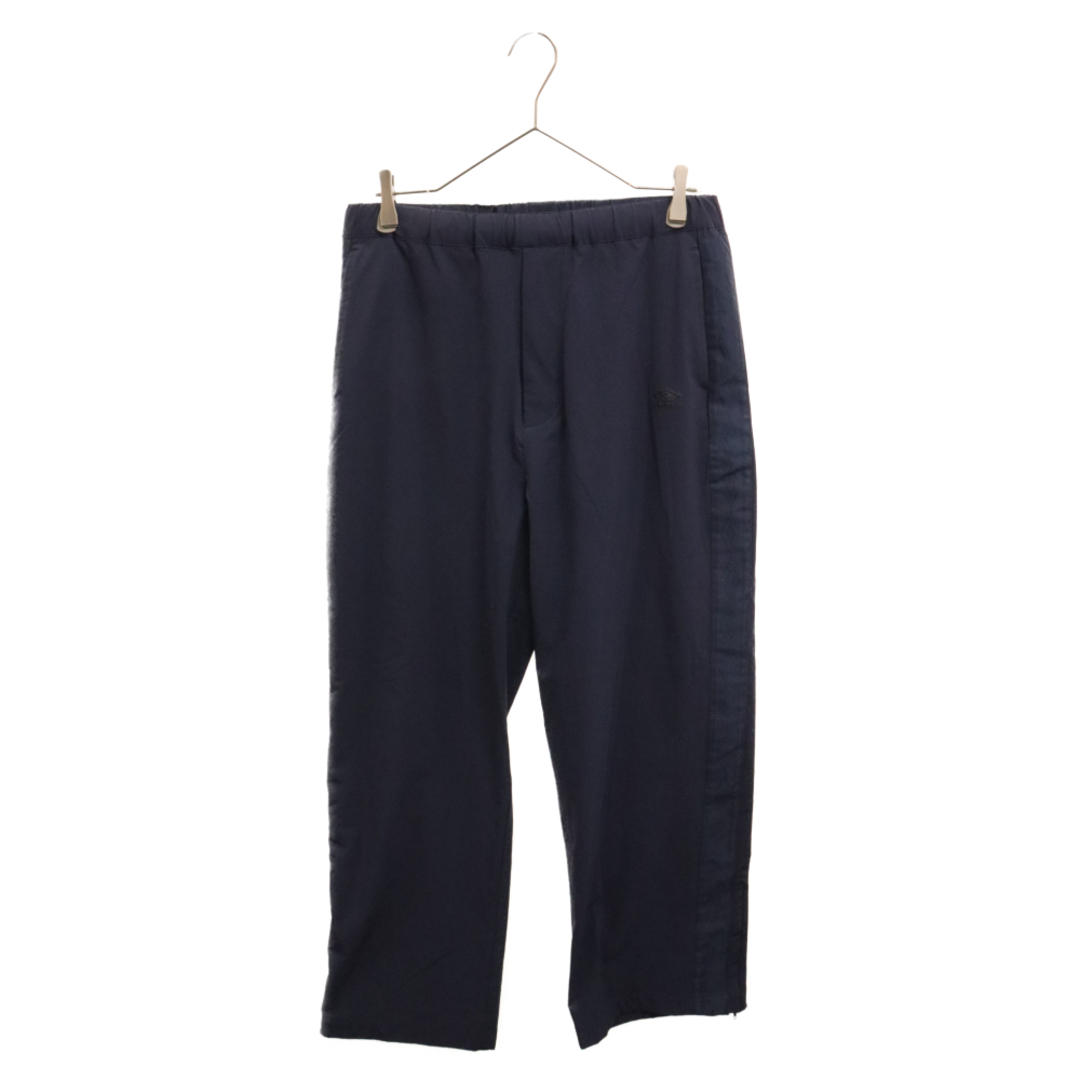 UMBRO(アンブロ)のUMBRO アンブロ BEAUTY&YOUTH別注 P/O TRACK PANTS サイドラインロゴナイロントラックパンツ ネイビー 1214-499-8822 メンズのパンツ(その他)の商品写真