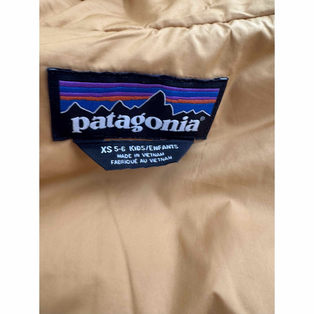 patagonia(パタゴニア)のパタゴニア　キッズ　ダウンジャケット　5-6歳用 キッズ/ベビー/マタニティのキッズ服男の子用(90cm~)(ジャケット/上着)の商品写真