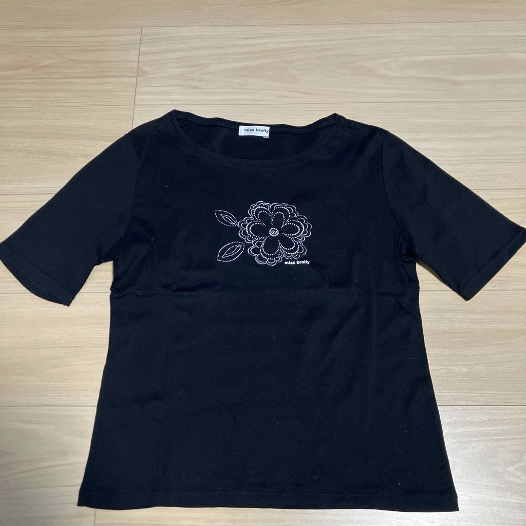 ミスブローリー　レディース　サイズＬ　ブラック　Tシャツ レディースのトップス(Tシャツ(半袖/袖なし))の商品写真