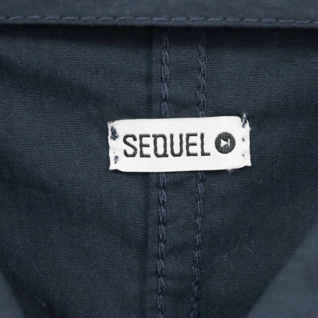 SEQUEL シークエル コットンナイロン混チェーンステッチロゴ刺繍ステンカラーロングコート ネイビー メンズのジャケット/アウター(ステンカラーコート)の商品写真