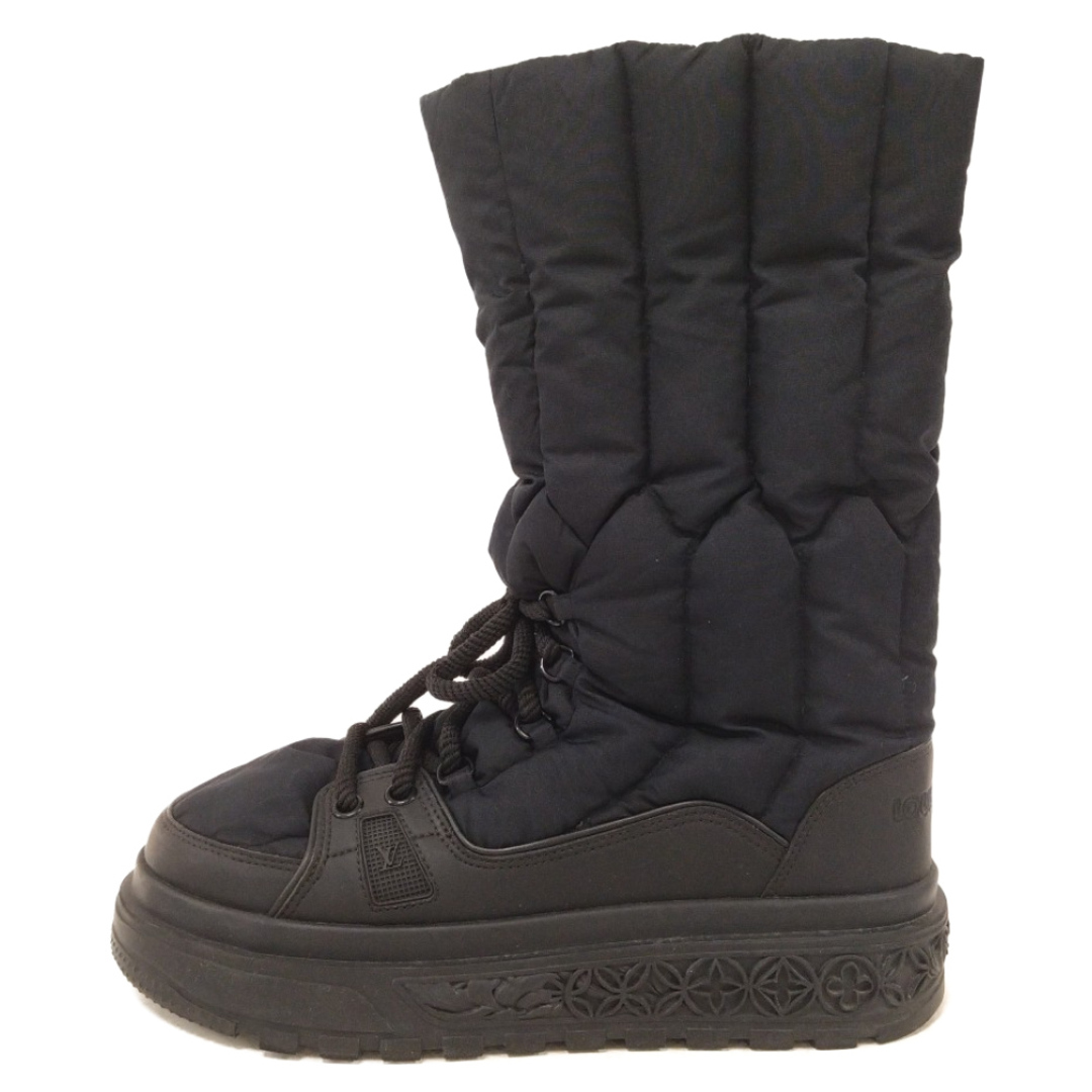 LOUIS VUITTON(ルイヴィトン)のLOUIS VUITTON ルイヴィトン Bota LV Puffer 1A9TSZ LVパファーモノグラムスノーブーツ ブラック メンズの靴/シューズ(ブーツ)の商品写真