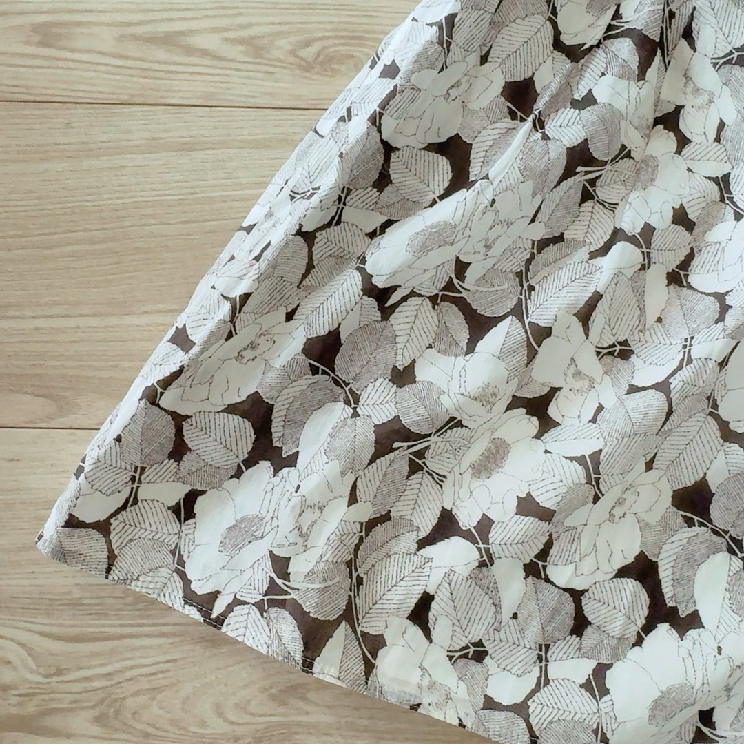 BURBERRY(バーバリー)のバーバリーロンドン フレア プリーツ スカート 花柄  レディースのスカート(ひざ丈スカート)の商品写真