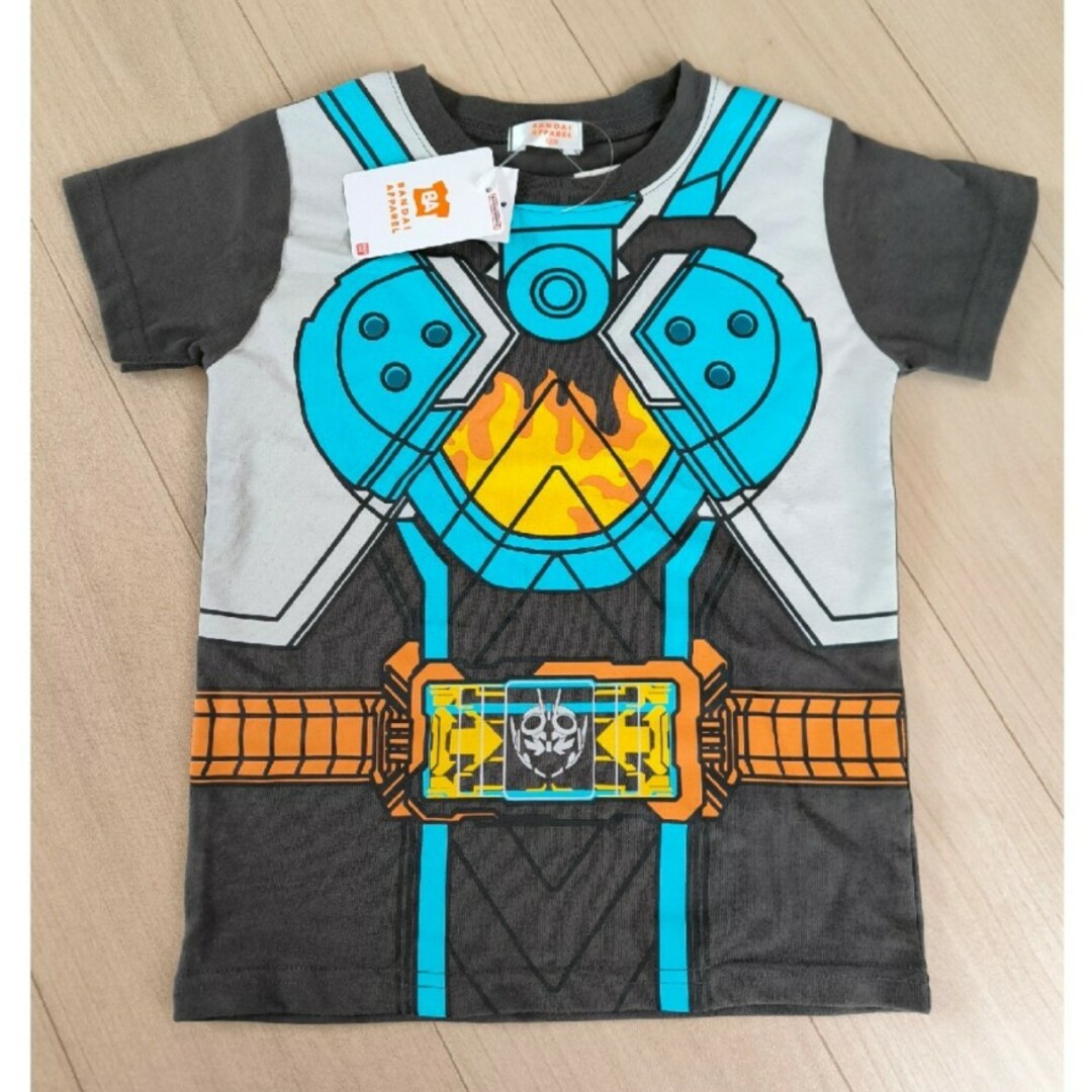 BANDAI(バンダイ)の仮面ﾗｲﾀﾞｰガッチャード　120cm キッズ/ベビー/マタニティのキッズ服男の子用(90cm~)(Tシャツ/カットソー)の商品写真