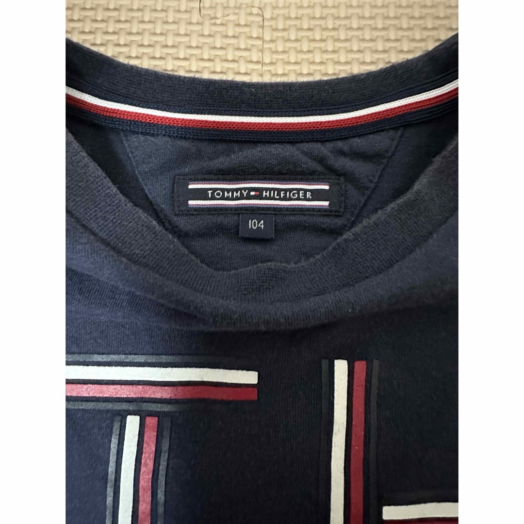 TOMMY HILFIGER(トミーヒルフィガー)の【トミーヒルフィガー】ボーイズ 半袖Tシャツ トップス　ネイビー 104cm キッズ/ベビー/マタニティのキッズ服男の子用(90cm~)(Tシャツ/カットソー)の商品写真