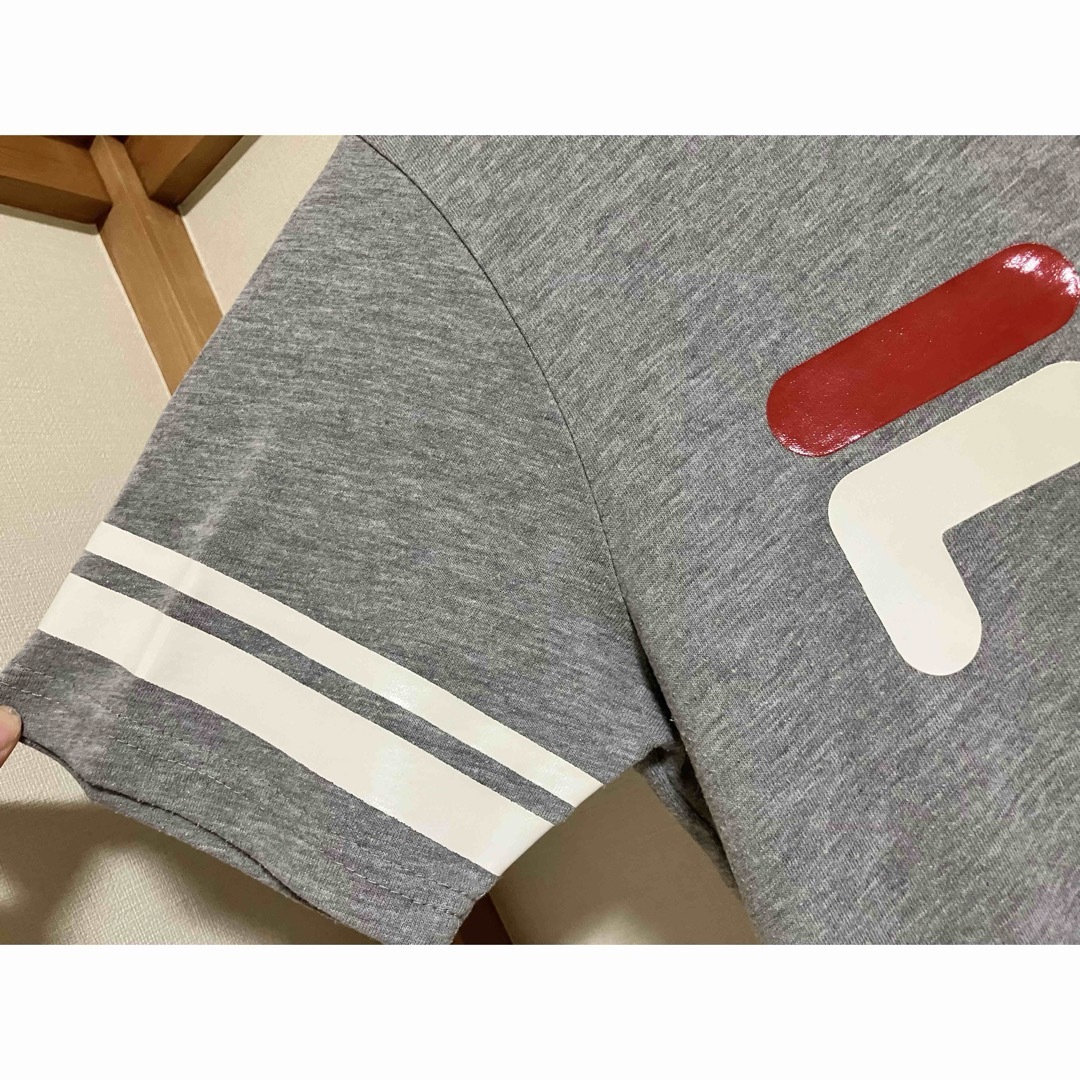 FILA(フィラ)の【FILA】半袖ロゴTシャツ グレー レディースのトップス(Tシャツ(半袖/袖なし))の商品写真