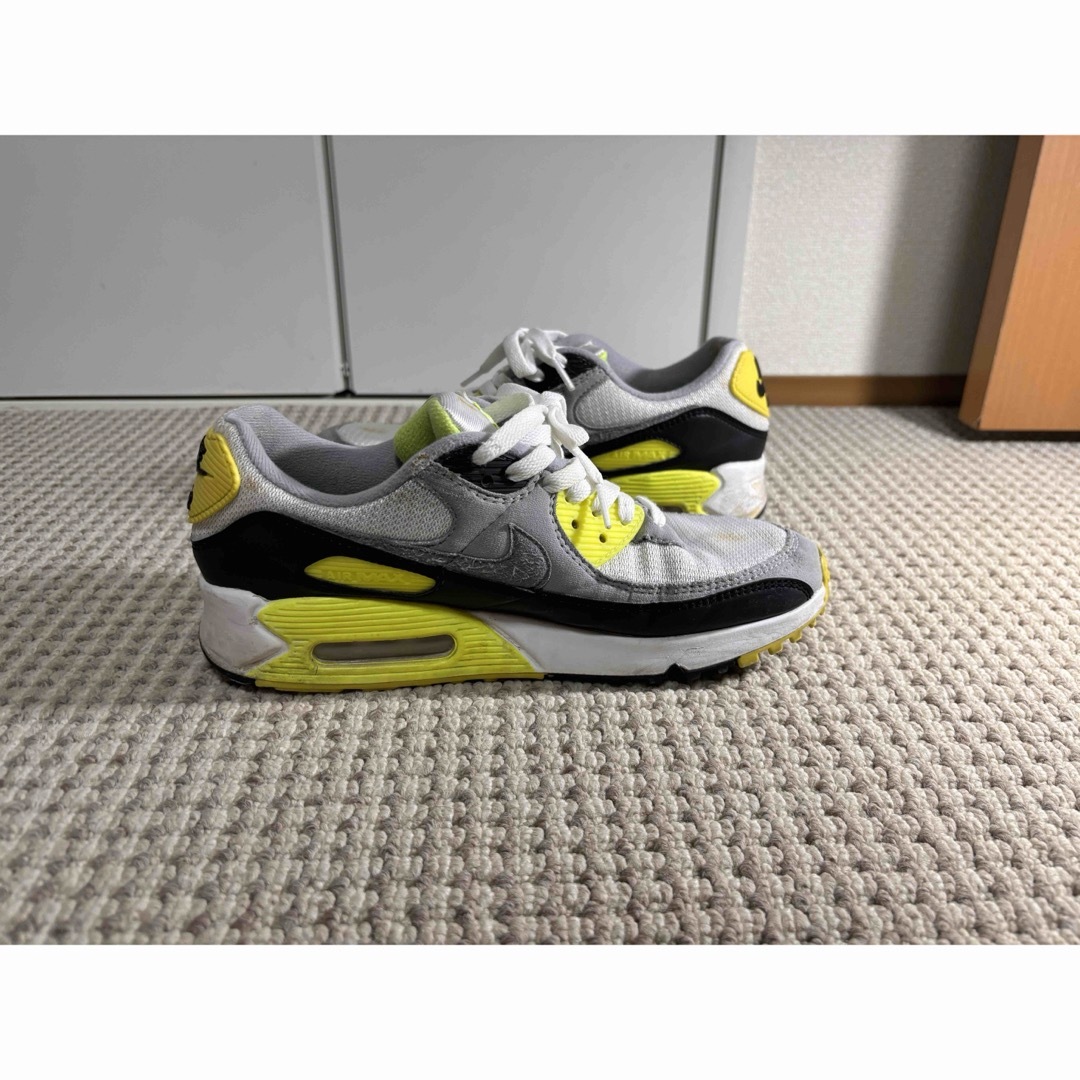 NIKE(ナイキ)のナイキ airmax エアマックス90 OGボルト イエロー 26cm メンズの靴/シューズ(スニーカー)の商品写真