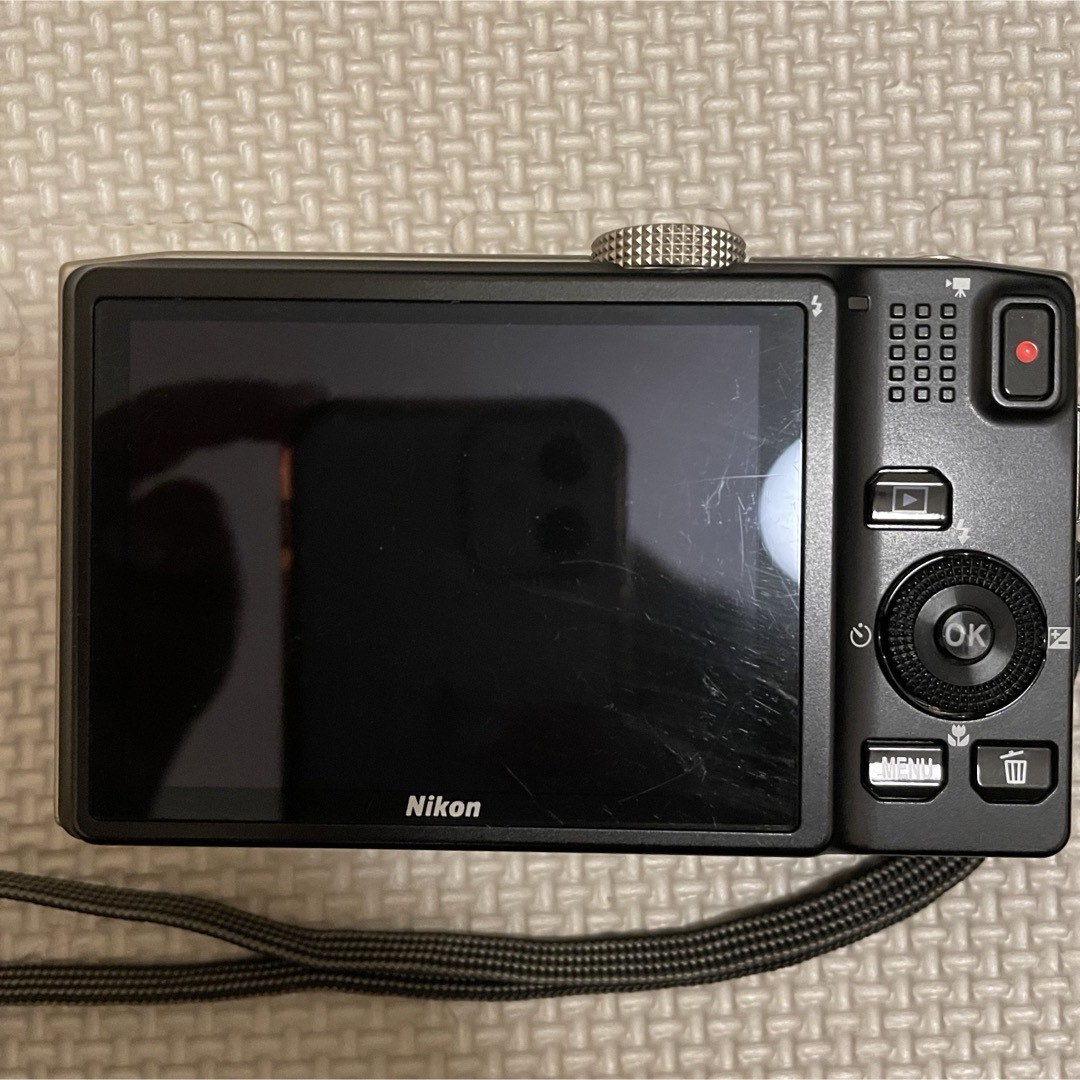 Nikon(ニコン)の【動作確認済み】NikonクールピクスS8200 スマホ/家電/カメラのカメラ(コンパクトデジタルカメラ)の商品写真