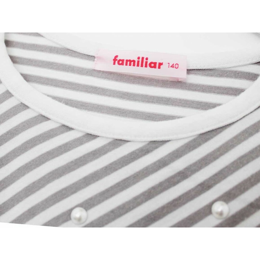 familiar(ファミリア)の【夏物 新入荷!】[ファミリア/familiar]140cm 半袖Tシャツ/半袖カットソー グレー×白【中古】子供服 キッズ kids ジュニア 女の子 夏 tops 015042 キッズ/ベビー/マタニティのキッズ服女の子用(90cm~)(Tシャツ/カットソー)の商品写真