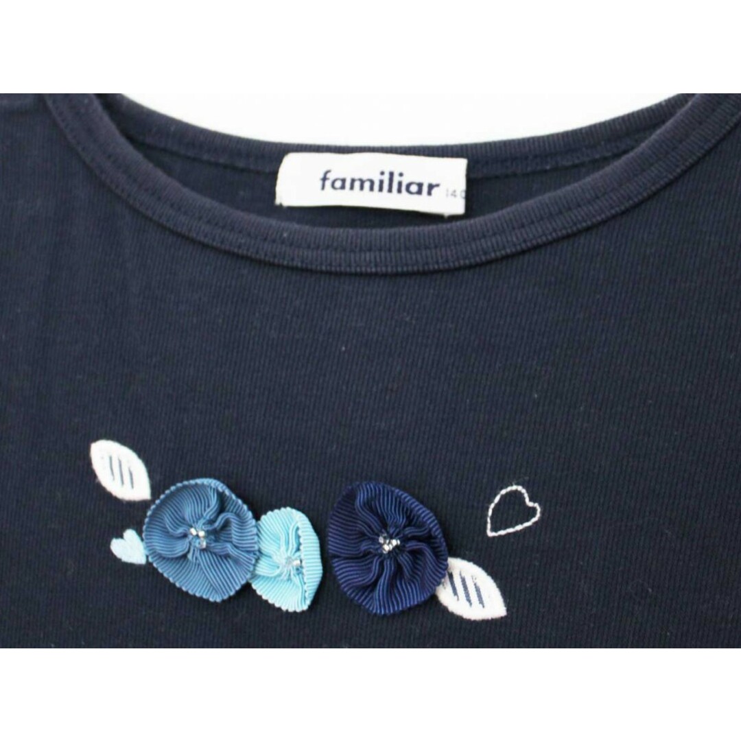 familiar(ファミリア)の【夏物 新入荷!】[ファミリア/familiar]140cm 半袖Tシャツ/半袖カットソー 紺【中古】子供服 キッズ kids ジュニア 女の子 夏 tops 015042 キッズ/ベビー/マタニティのキッズ服女の子用(90cm~)(Tシャツ/カットソー)の商品写真