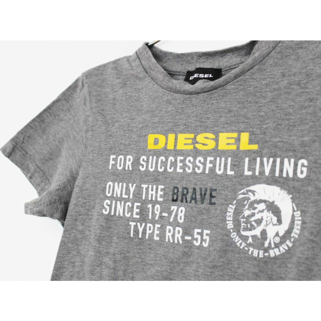 DIESEL(ディーゼル)の【夏物 新入荷!】[ディーゼルキッズ/DIESEL kids]120cm 半袖Tシャツ/半袖カットソー グレー【中古】子供服 キッズ kids 男の子 夏 tops 415042 キッズ/ベビー/マタニティのキッズ服女の子用(90cm~)(Tシャツ/カットソー)の商品写真