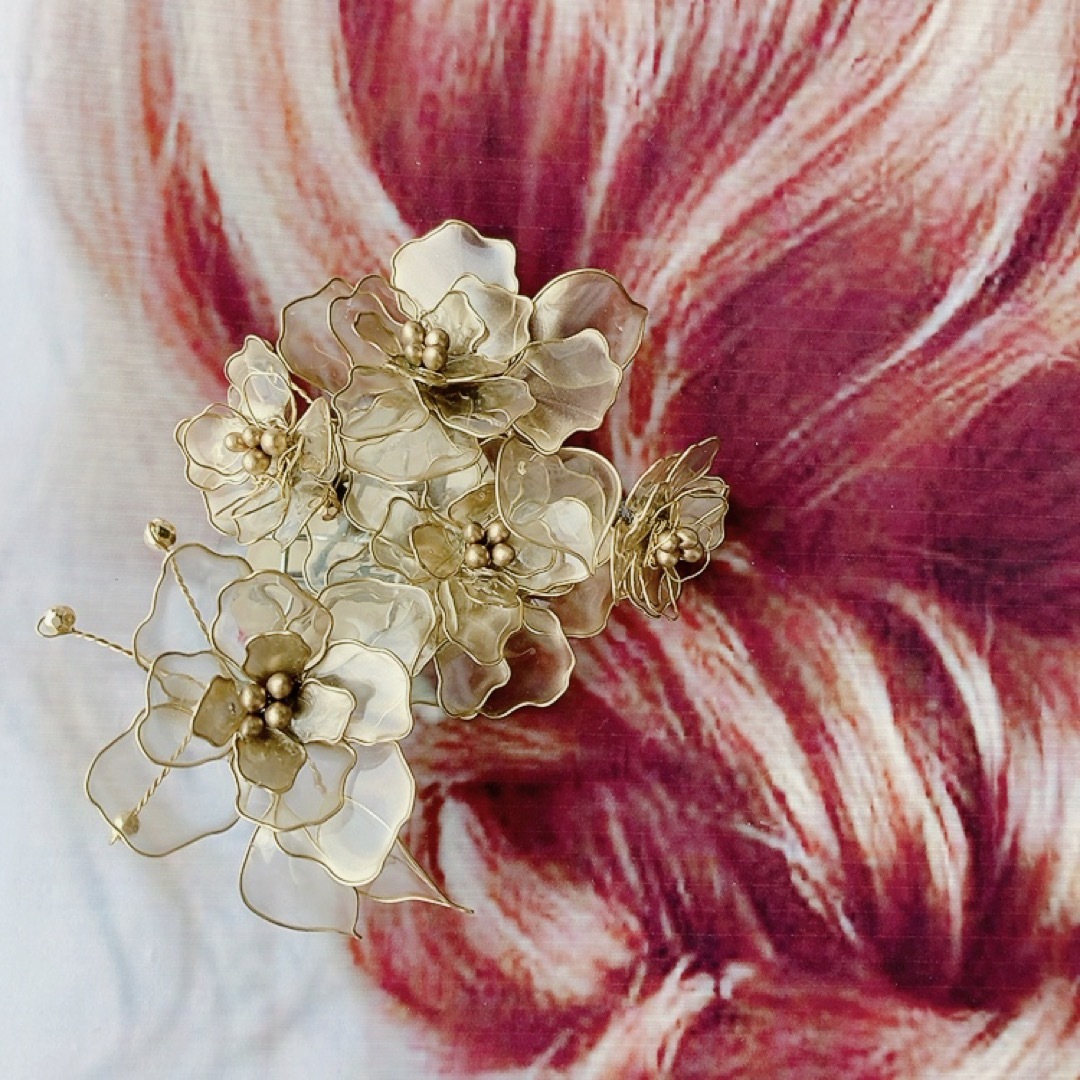 5-6Gアメリカンフラワー髪飾りクリアゴールド　ヘッドドレス　5本セット　結婚式 レディースのヘアアクセサリー(ヘアピン)の商品写真