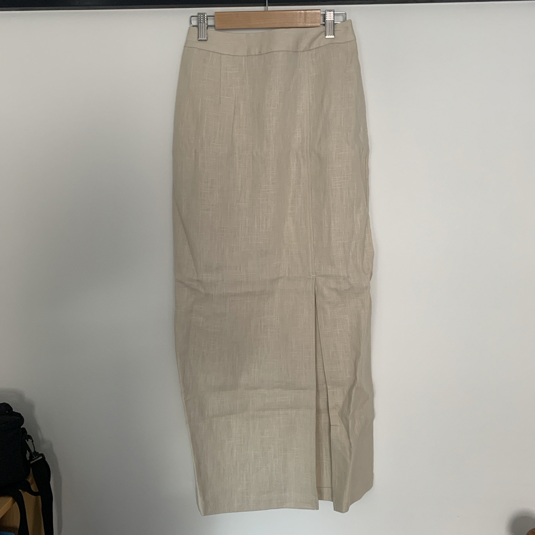Ungrid(アングリッド)の新品未使用　Ungrid スリットフィットマキシスカート レディースのスカート(ロングスカート)の商品写真