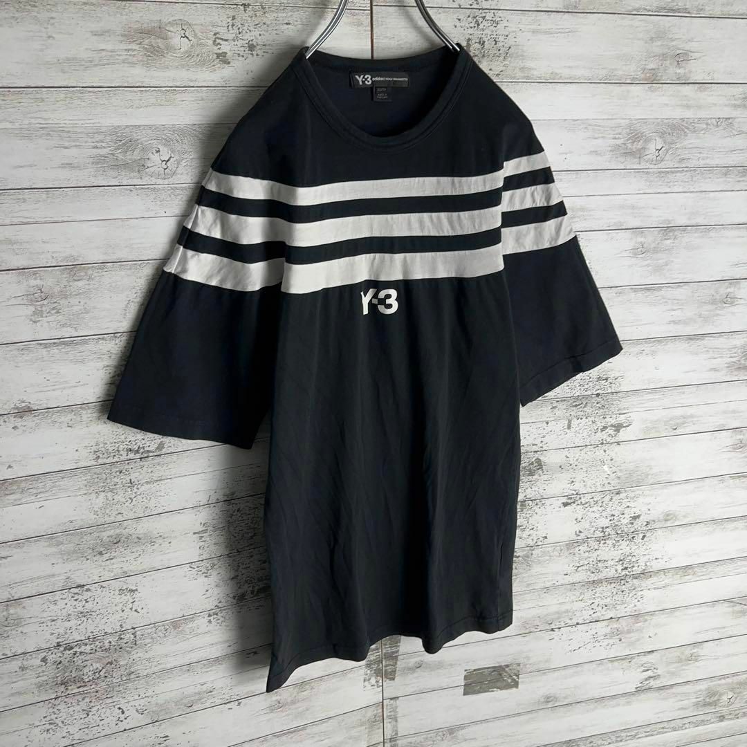 Y-3(ワイスリー)の9530【人気デザイン】Y-3☆ワンポイント スリーストライプtシャツ メンズのトップス(Tシャツ/カットソー(半袖/袖なし))の商品写真