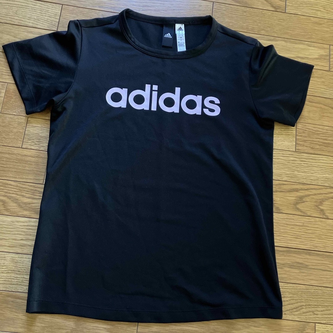 adidas(アディダス)のadidas☆Tシャツ JSサイズ レディースのトップス(Tシャツ(半袖/袖なし))の商品写真