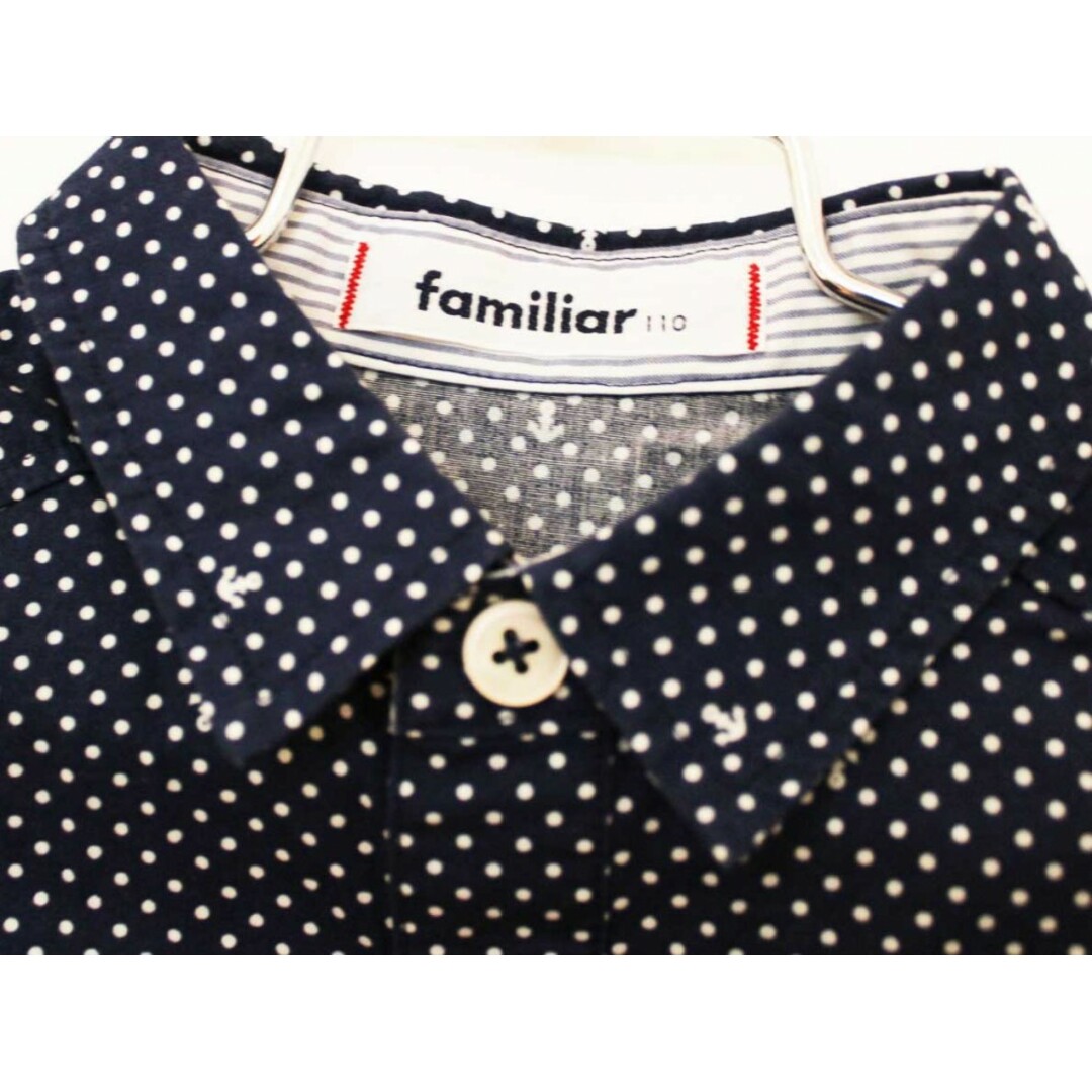 familiar(ファミリア)の【夏物 新入荷!】[ファミリア/familiar]110cm 半袖シャツ 紺×白【中古】子供服 キッズ kids 男の子 夏 tops 015042 キッズ/ベビー/マタニティのベビー服(~85cm)(シャツ/カットソー)の商品写真