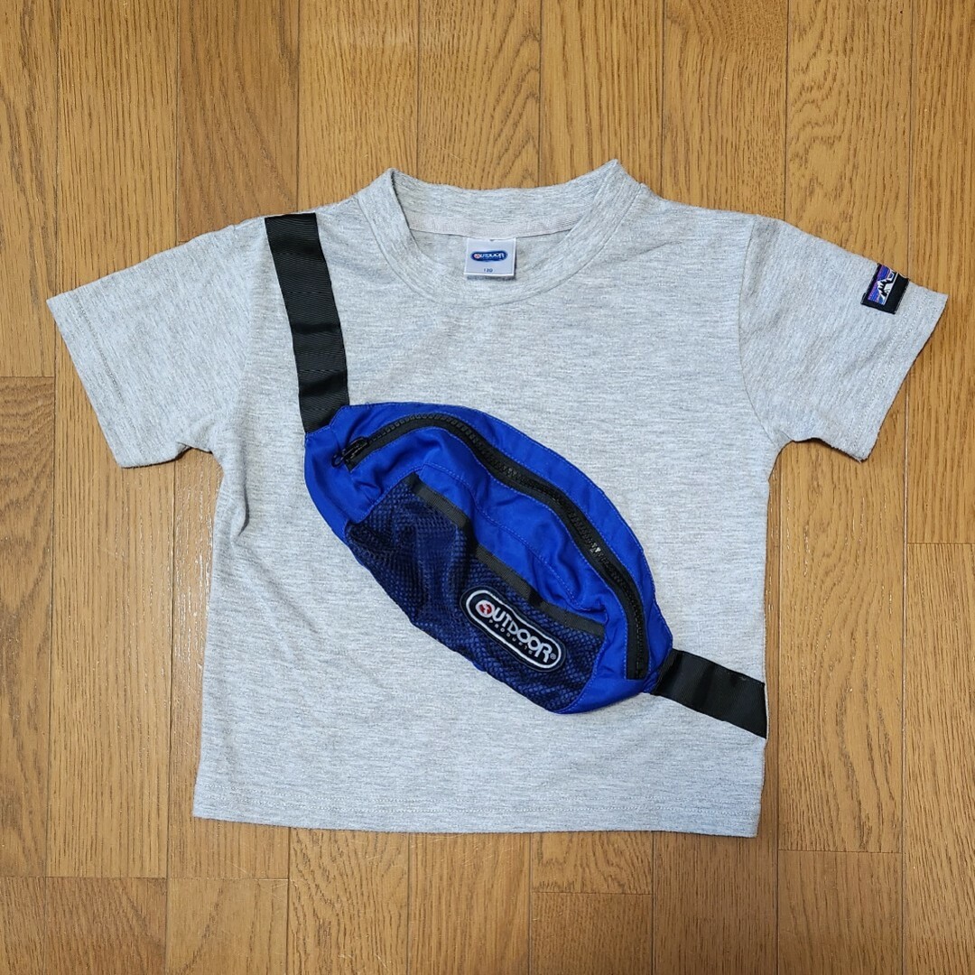 OUTDOOR(アウトドア)のポーチ付き　半袖Tシャツ　120 キッズ/ベビー/マタニティのキッズ服男の子用(90cm~)(Tシャツ/カットソー)の商品写真